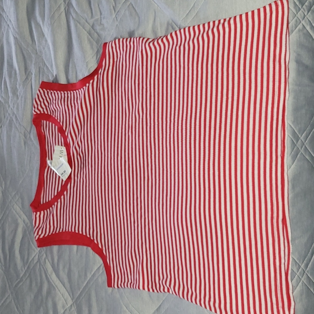 ❤️Women's 2x red and white striped tank top❤️